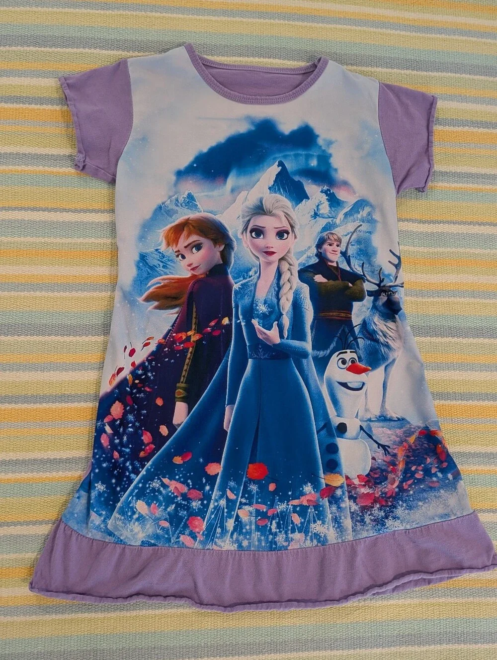 Girl's Frozen Nightgown Size 5/6